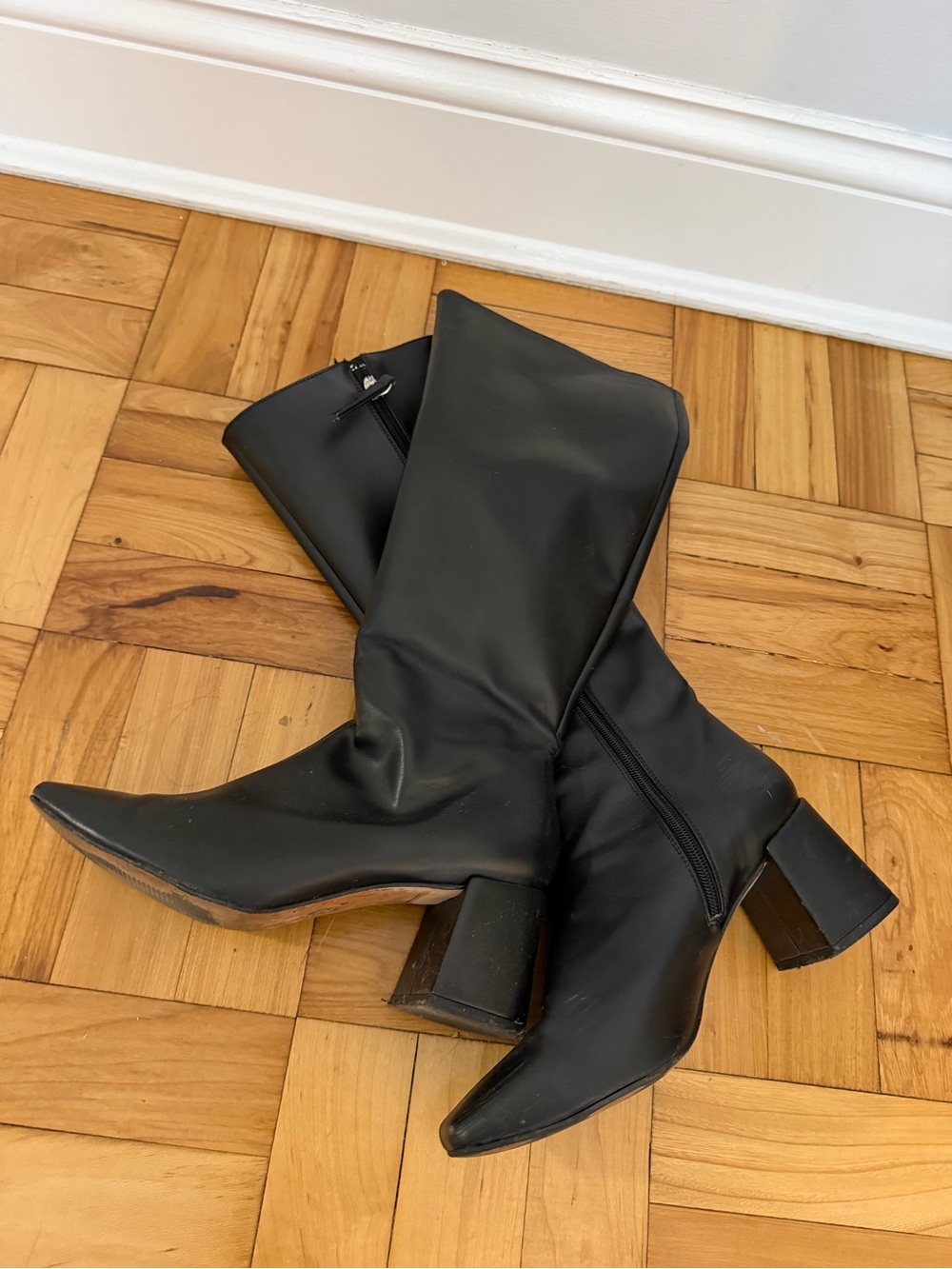 ALOHAS Black Over-the-Knee Pointed Toe Block Heel Boots